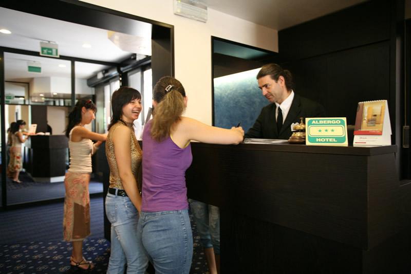 Hotel Fiera Congressi Milão Exterior foto